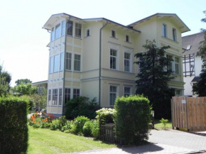 Villa Waldstrasse 10